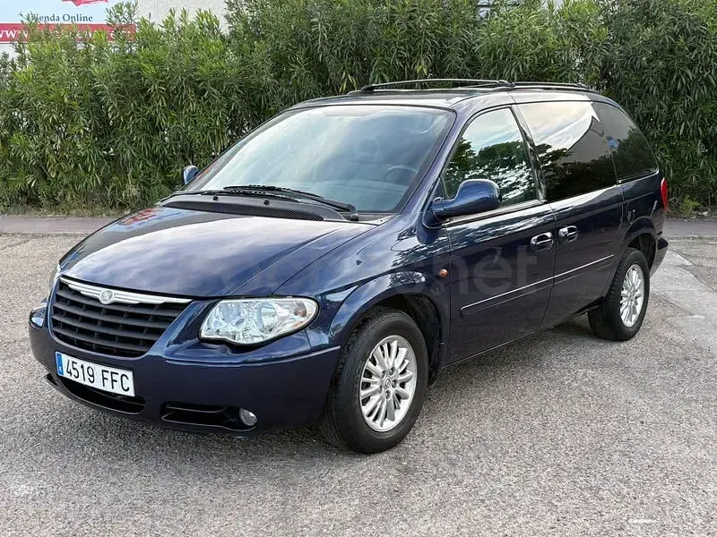 Usado Chrysler Voyager 150 CV (110 kW) 2006 Azul Monovolumen