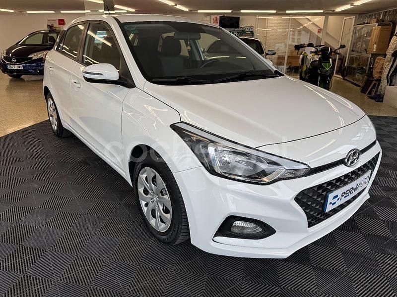 Begagnad Hyundai i20 Active 100 HK (73 kW) 2019 Vit Sedan