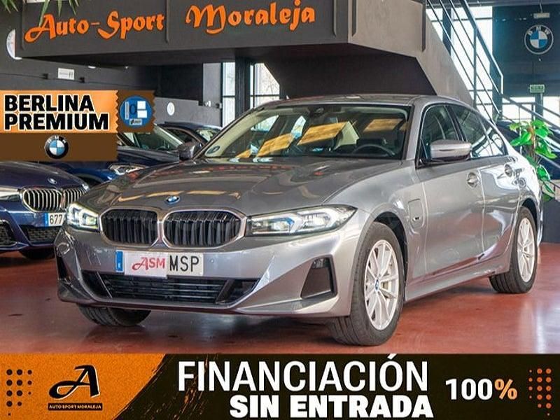 Usado BMW 320e Sport Line 204 CV (150 kW) 2024 Gris / plata Berlina