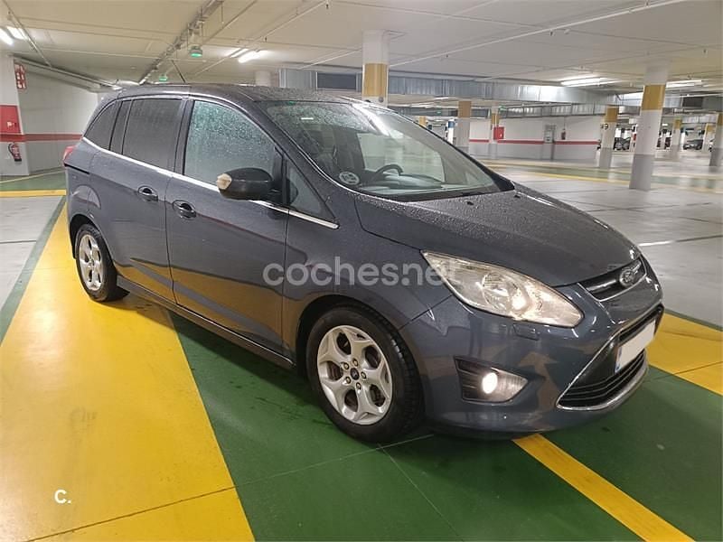 Usado Ford Grand C-Max Trend 115 CV (84 kW) 2012 Gris / plata Monovolumen