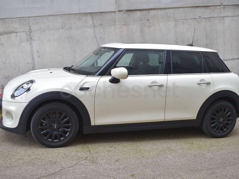 Usado Mini ONE 102 CV (75 kW) 2020 Beige Utilitario