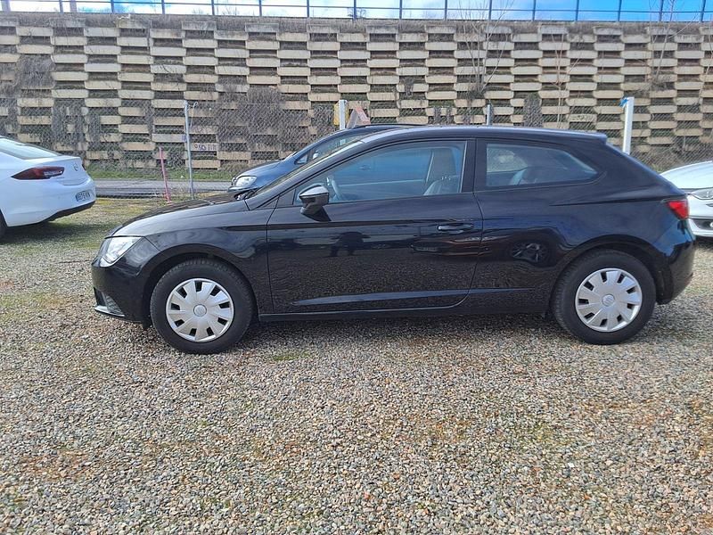 Usado Seat Leon 110 CV (80 kW) 2015 Negro