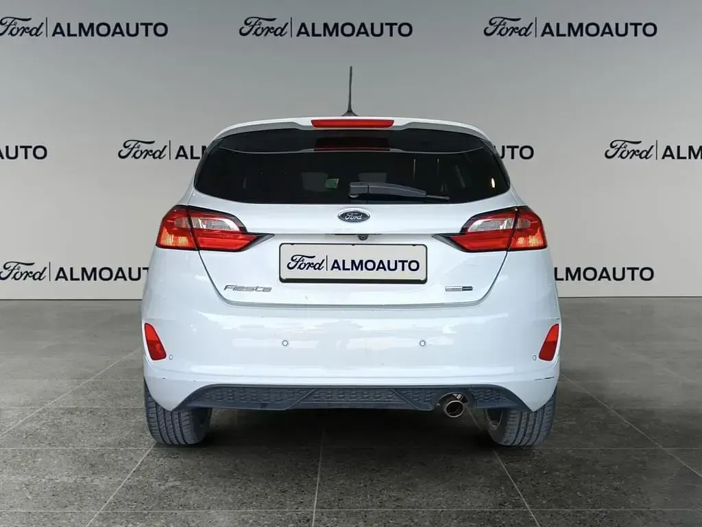 Usado Ford Fiesta ST-Line 125 CV (91 kW) 2023 Blanco Utilitario