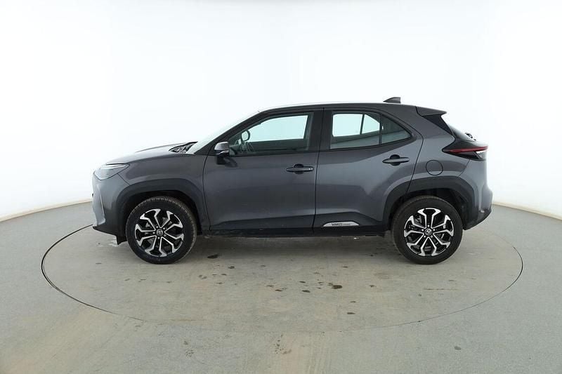Usado Toyota Yaris Cross Active 116 CV (85 kW) 2022 Gris SUV
