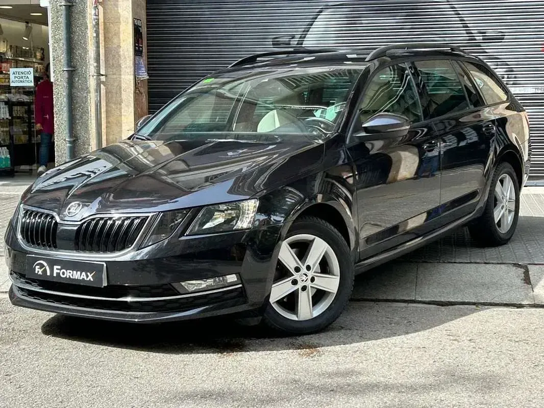 Usado Skoda Octavia Style 150 CV (110 kW) 2019 Negro Familiar