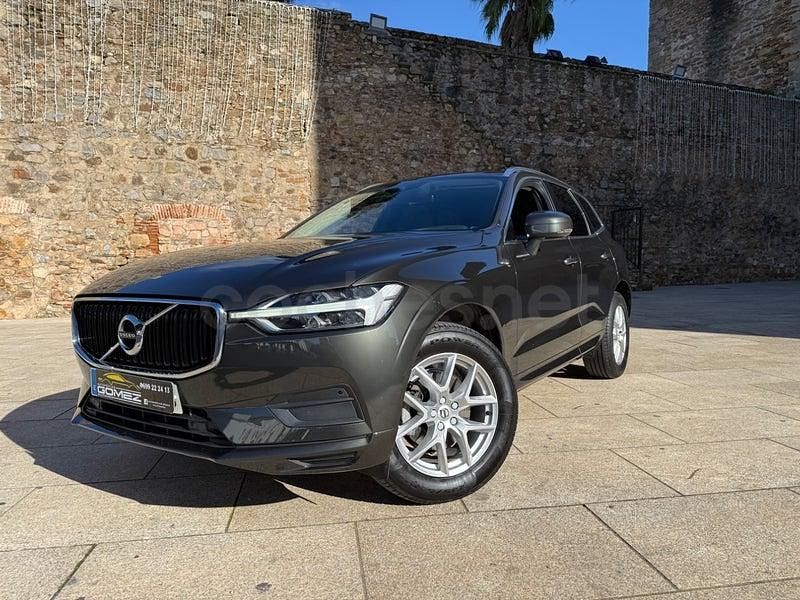 Usado Volvo XC60 Momentum 150 CV (110 kW) 2021 Gris / plata SUV