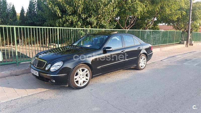 Negro Usado 2004 Mercedes E280 Avantgarde Berlina | 3500 € - Imagen 1/4