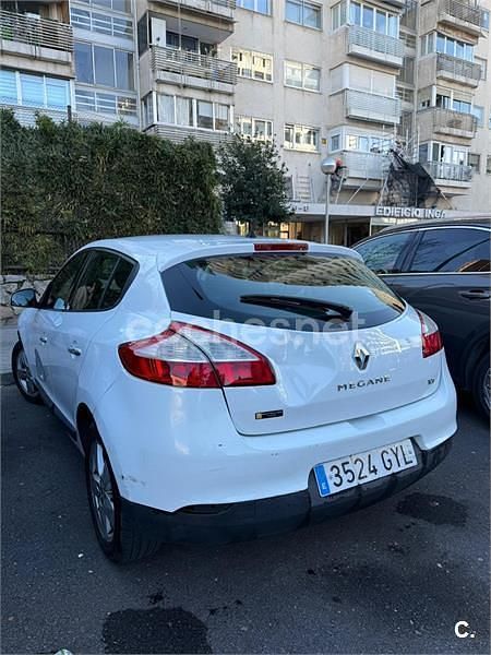Usado Renault Mégane Dynamique 130 CV (95 kW) 2010 Blanco Berlina