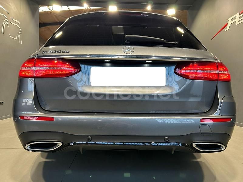 Gris / plata Usado 2019 Mercedes E300 Familiar | 29.900 € (Caro) - Imagen 1/4