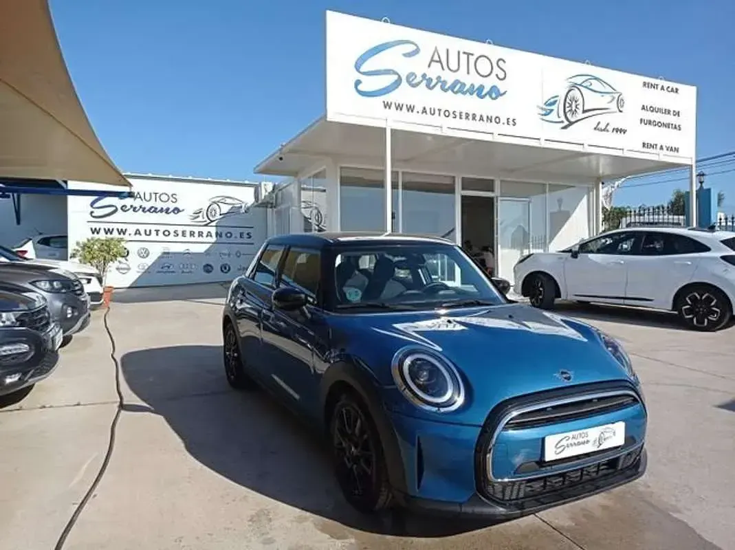 Usado Mini Cooper 136 CV (100 kW) 2023 Azul Utilitario