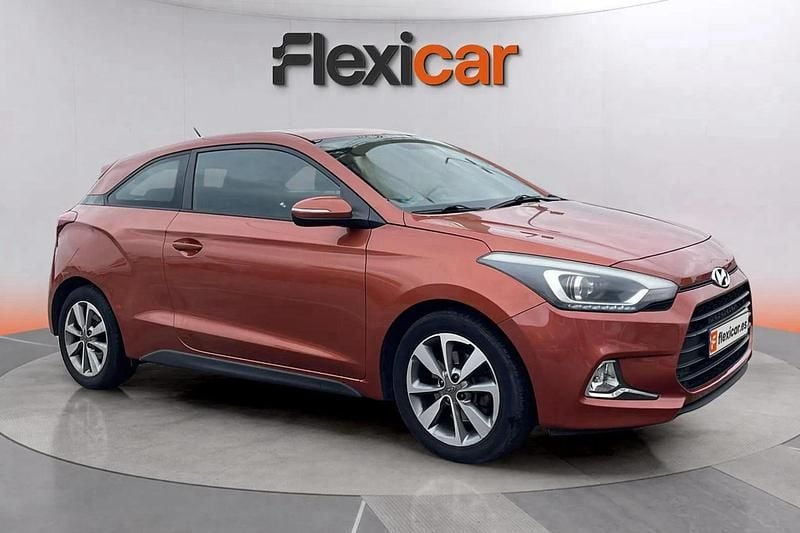 Naranja Usado 2016 Hyundai i20 Berlina | 8350 € (Precio justo) - Imagen 1/4