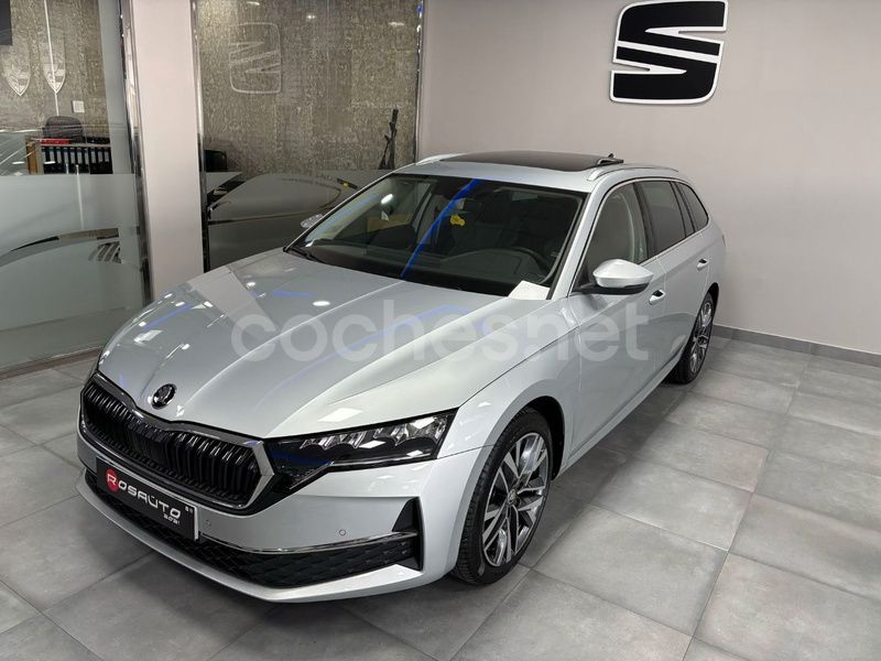 Gris / plata Usado 2025 Skoda Octavia Familiar | 34.900 € (Precio justo) - Imagen 1/4