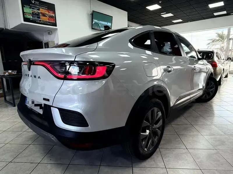 Usado Renault Arkana Evolution 145 CV (106 kW) 2024 Blanco SUV