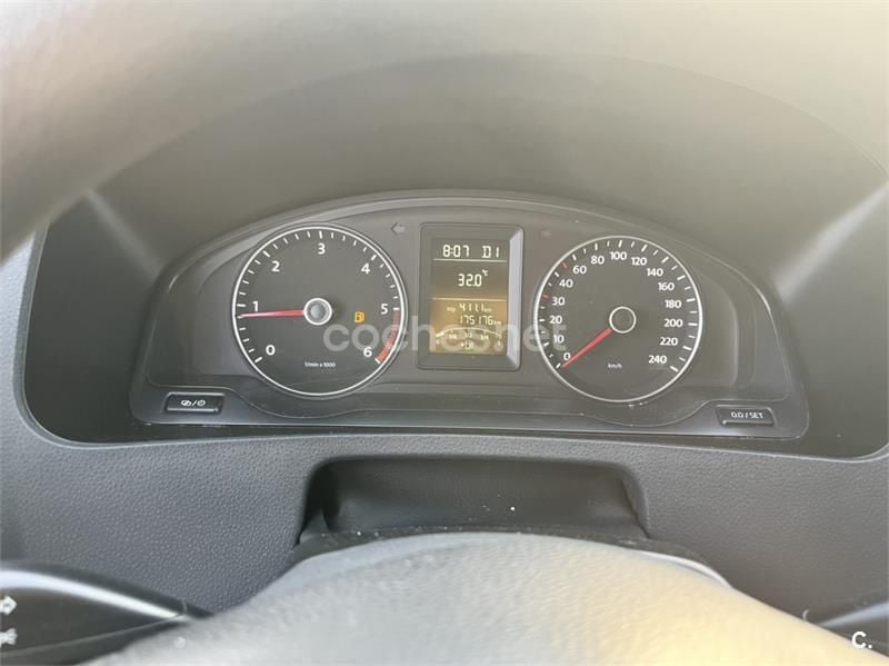 Usado VW Multivan Startline 140 CV (102 kW) 2014 Marrón Van