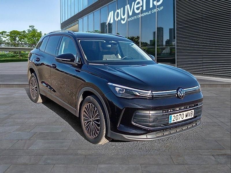Usado VW Tiguan Life 150 CV (110 kW) 2024 Negro SUV