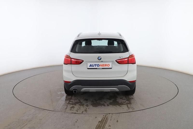 Usado BMW X1 xLine 150 HP (110 kW) 2016 Branco SUV