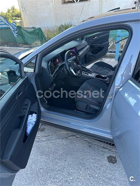 Usado VW Golf VIII GTI Clubsport 301 CV (221 kW) 2022 Gris / plata Berlina