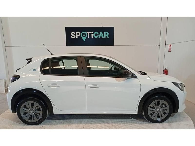 Usado Peugeot e-208 Active 100 kW (136 CV) 2023 Blanco Utilitario