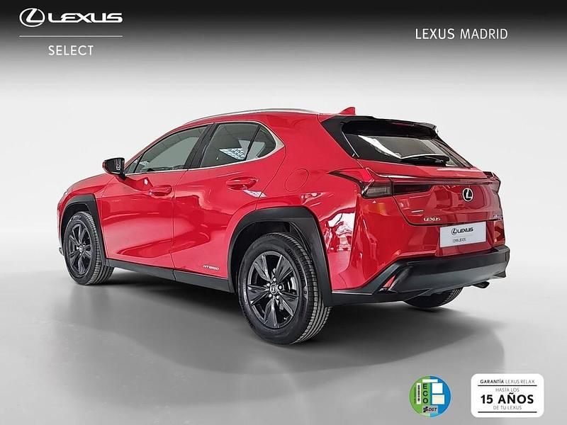 Usado Lexus UX Business Edition 183 CV (134 kW) 2022 Rojo SUV