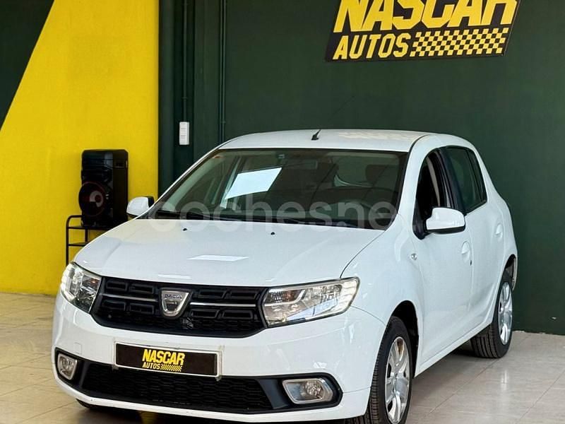 Usado Dacia Sandero Comfort 95 CV (69 kW) 2018 Blanco Utilitario