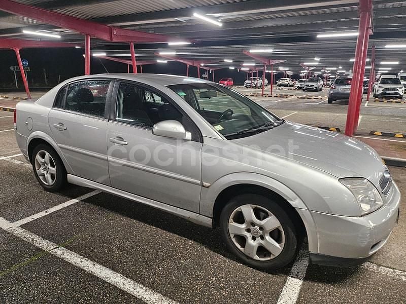 Gris / plata Usado 2004 Opel Vectra Comfort Berlina | 1600 € (Precio justo) - Imagen 1/4