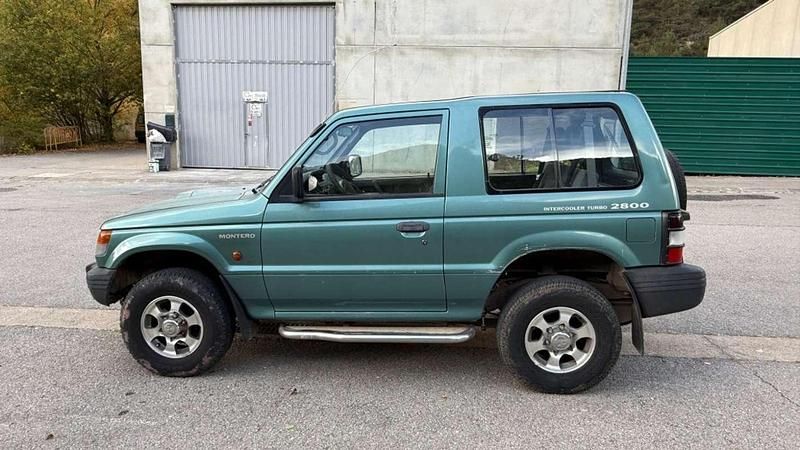 Usado Mitsubishi Montero 125 CV (91 kW) 1998 Verde SUV