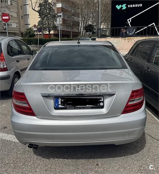 Usado Mercedes C180 Avantgarde 156 CV (114 kW) 2012 Gris / plata Berlina