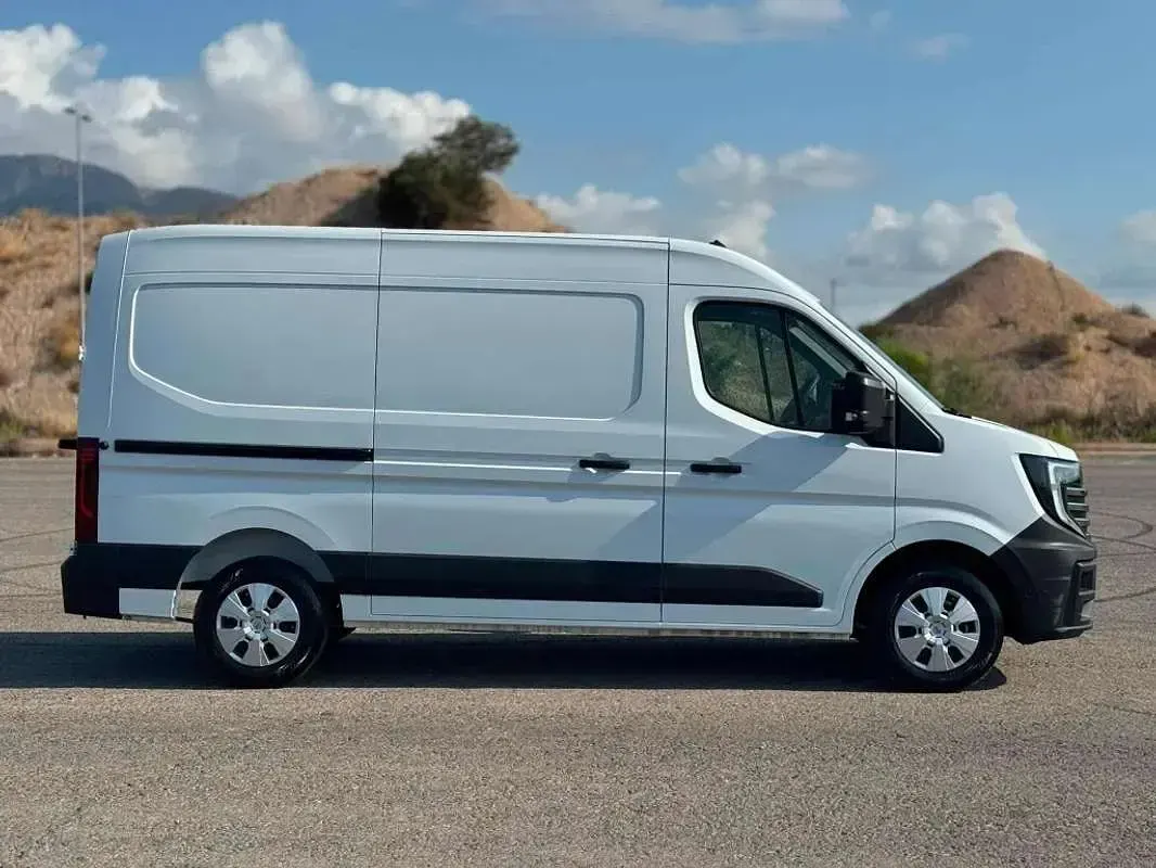 Usado Nissan Interstar N-Connecta 131 CV (96 kW) 2025 Blanco Van