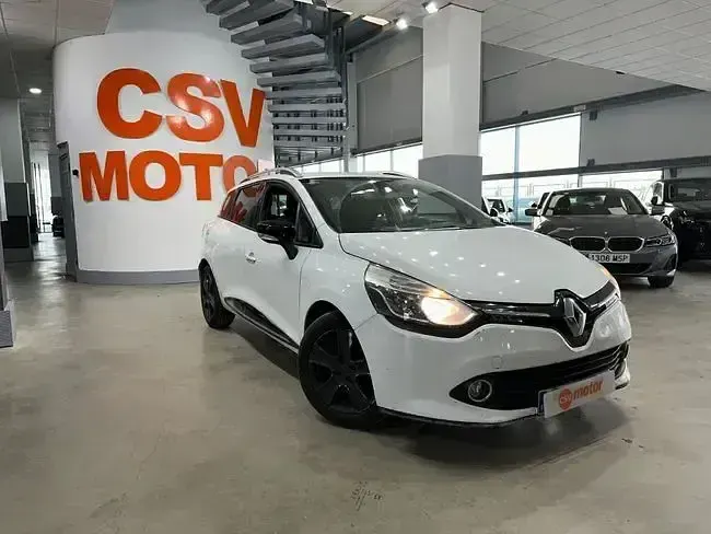 Usado Renault Clio Dynamique 90 CV (66 kW) 2016 Blanco Familiar