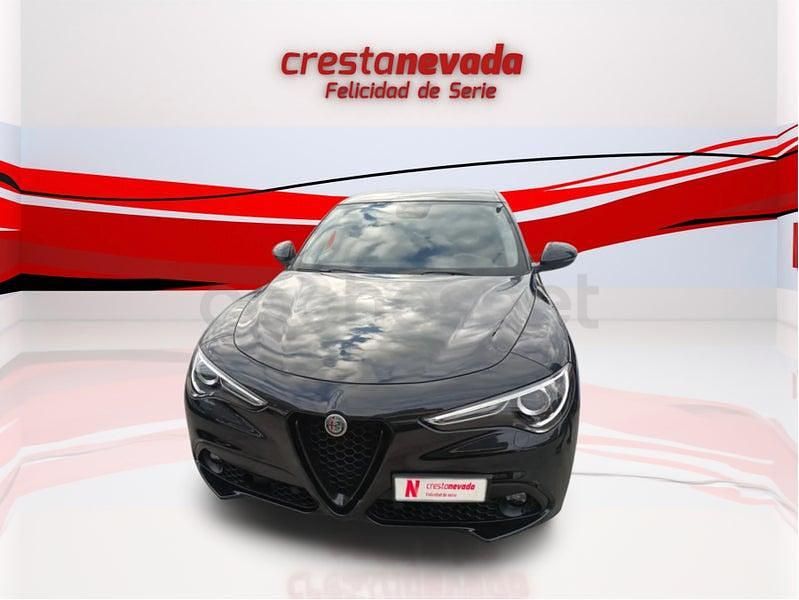 Usado Alfa Romeo Stelvio Sprint 190 CV (139 kW) 2021 Negro SUV