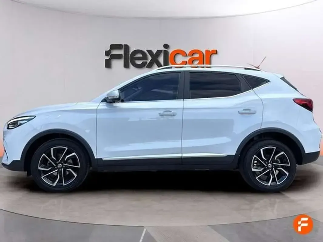 Usado MG ZS Luxury 111 CV (81 kW) 2023 Blanco SUV