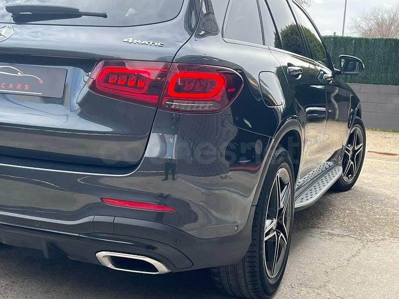 Usado Mercedes GLC300 245 CV (180 kW) 2021 Gris / plata SUV