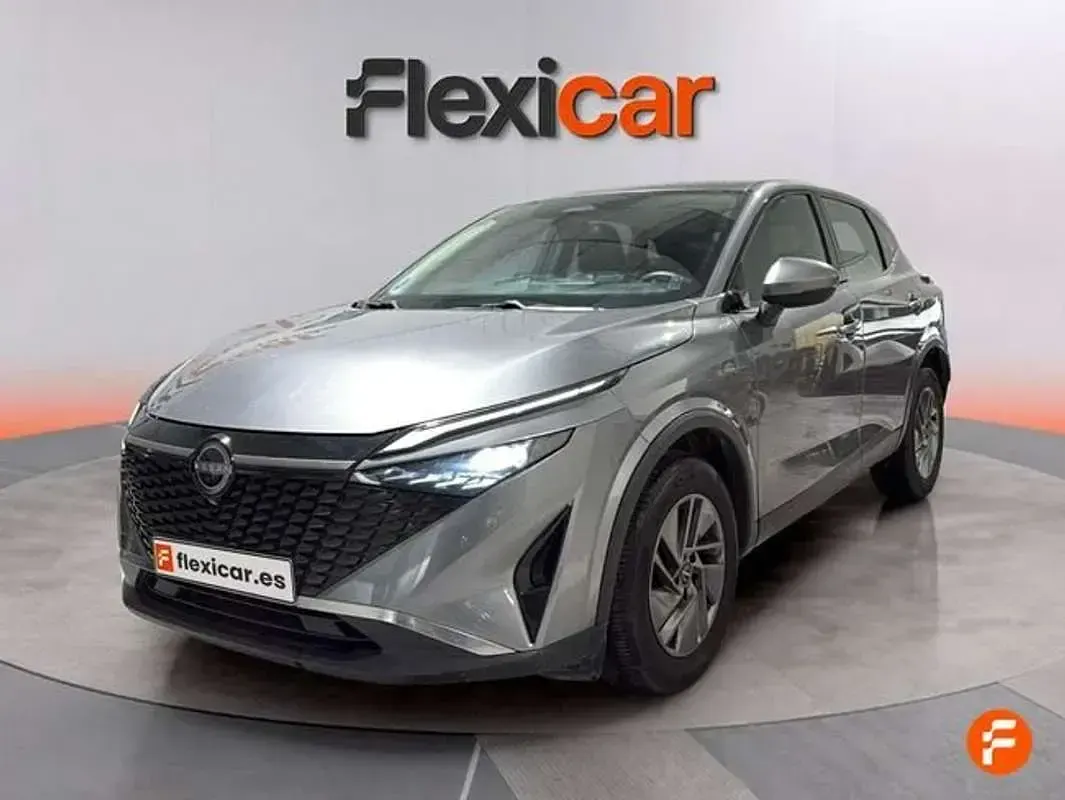 Usado Nissan Qashqai Acenta 158 CV (116 kW) 2024 Gris SUV