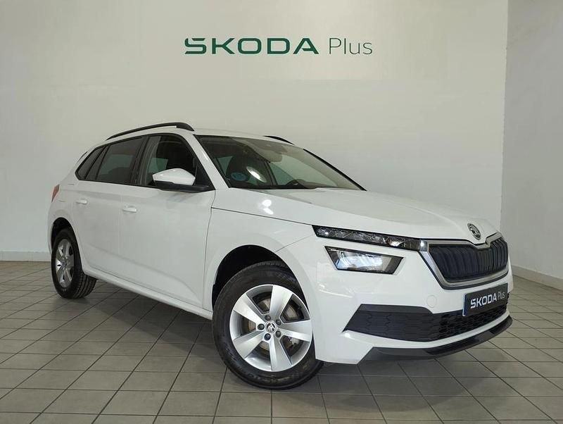Usado Skoda Kamiq Active 95 CV (69 kW) 2022 Blanco SUV