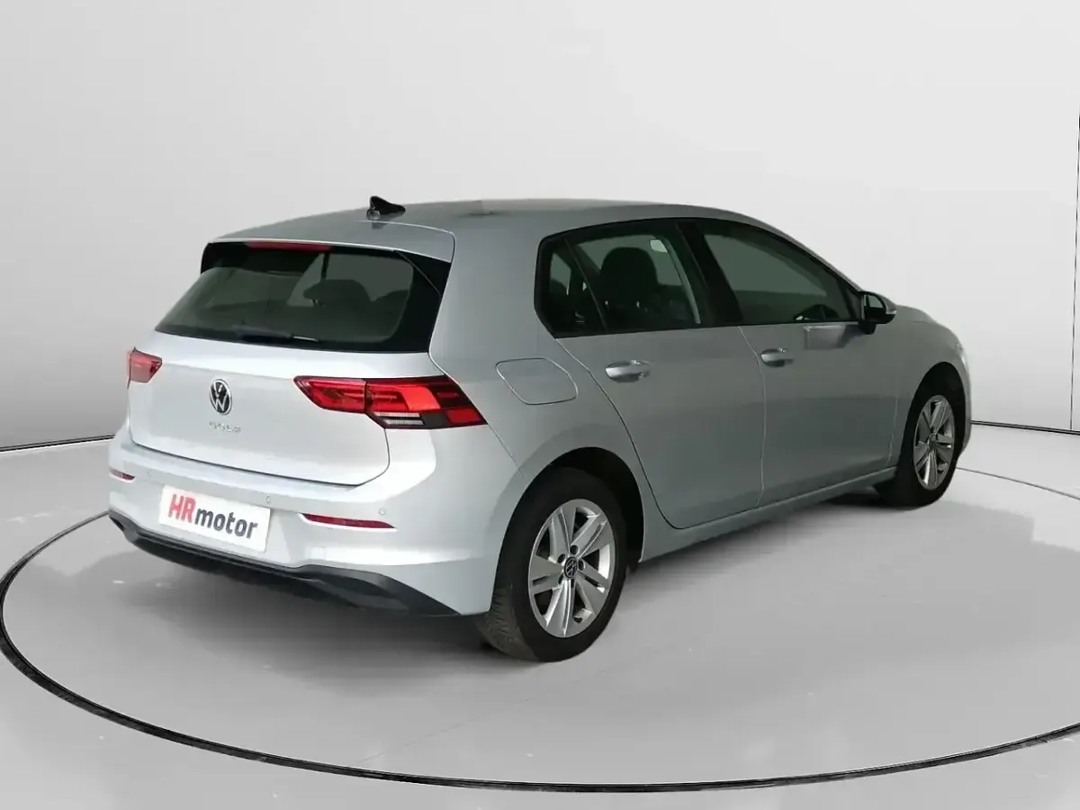 Usado VW Golf VIII Life 110 CV (80 kW) 2024 Gris