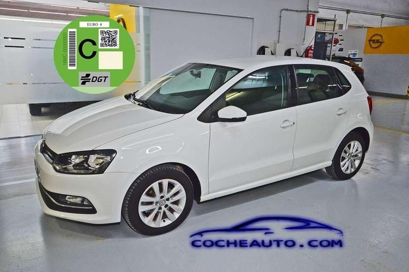 Usado VW Polo Advance 90 CV (66 kW) 2015 Blanco Utilitario