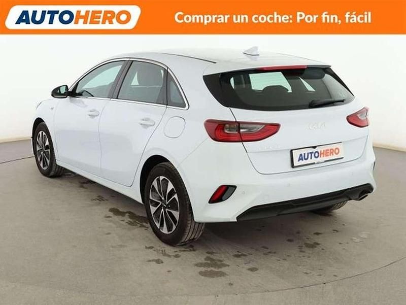 Usado Kia Ceed 101 CV (74 kW) 2024 Blanco Utilitario