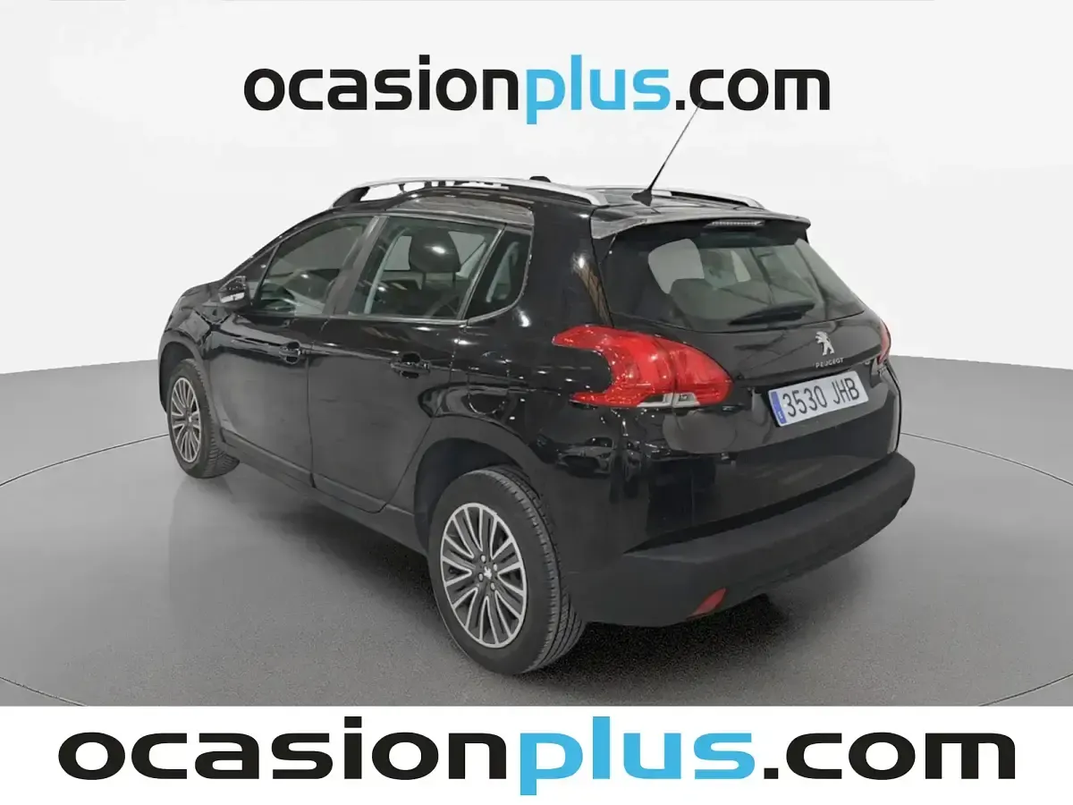 Usado Peugeot 2008 Active 82 CV (60 kW) 2015 Negro SUV
