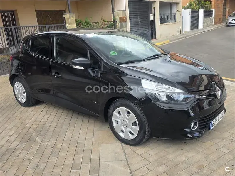 Usado Renault Clio IV Expression 75 CV (55 kW) 2015 Negro Berlina