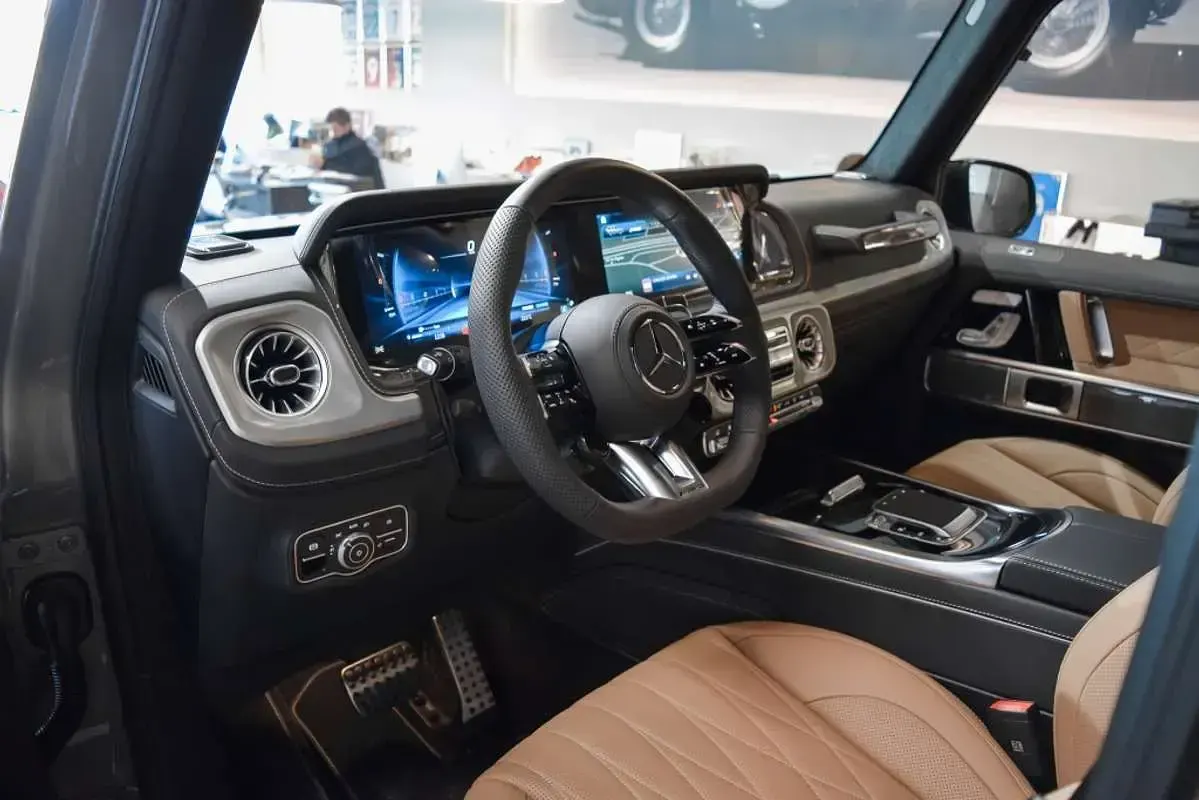 Nuevo Mercedes G63 AMG Exclusive 585 CV (430 kW) 2026 Gris SUV