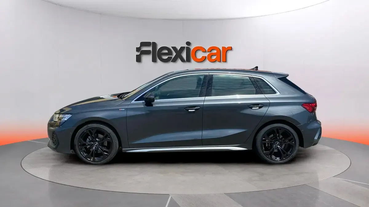 Usado Audi A3 S-Line 150 CV (110 kW) 2025 Gris Berlina