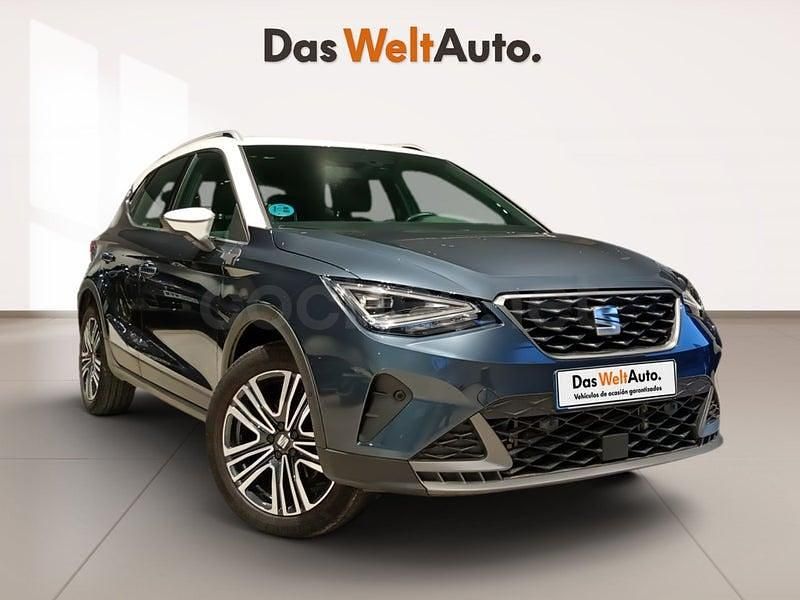 Usado Seat Arona FR 115 CV (84 kW) 2024 Gris / plata SUV