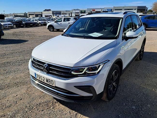 Usado VW Tiguan Life 245 CV (180 kW) 2022 Blanco SUV