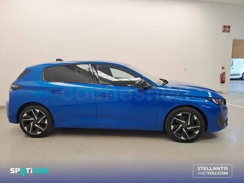 Usado Peugeot 308 Allure 130 CV (95 kW) 2023 Azul Berlina