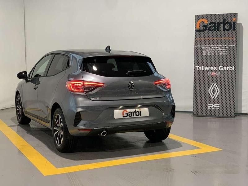 Nuevo Renault Clio V Techno 101 CV (74 kW) 2025 Gris Utilitario