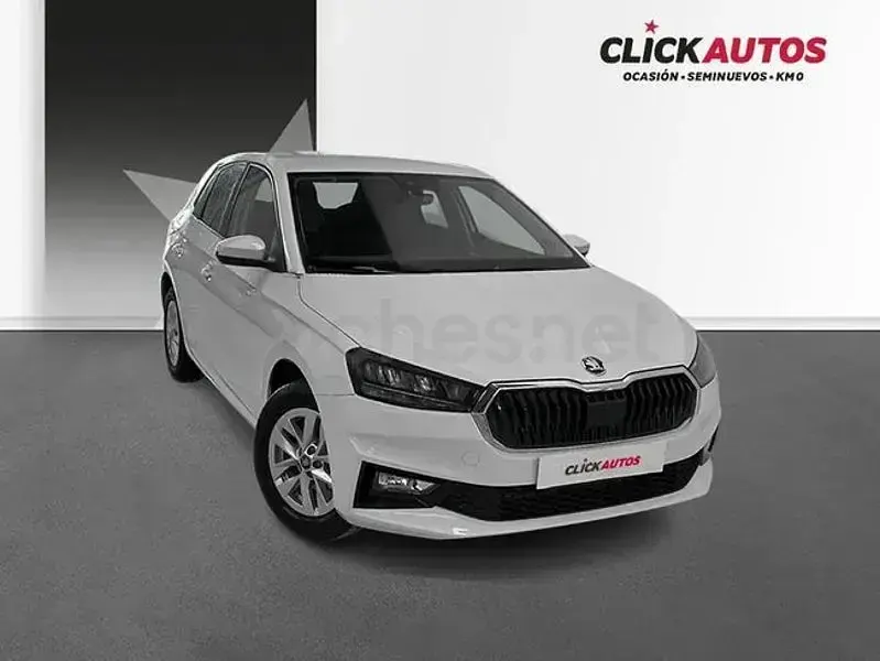 Usado Skoda Fabia Selection 95 CV (69 kW) 2025 Blanco Utilitario