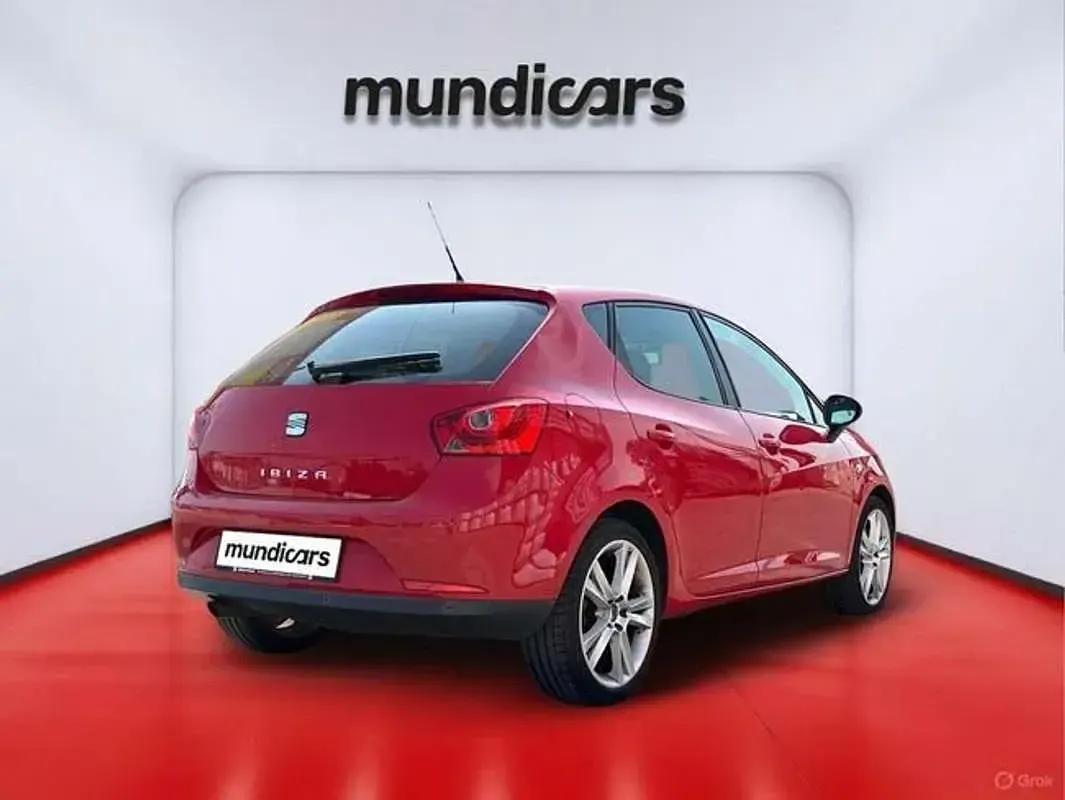 Usado Seat Ibiza Style 105 CV (77 kW) 2009 Rojo Berlina
