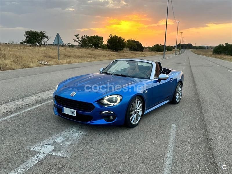 Azul Usado 2018 Fiat 124 Spider Lusso Descapotable | 23.900 € - Imagen 1/4