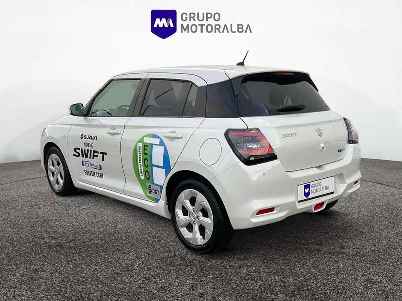 Usado Suzuki Swift 83 CV (61 kW) 2025 Blanco Utilitario
