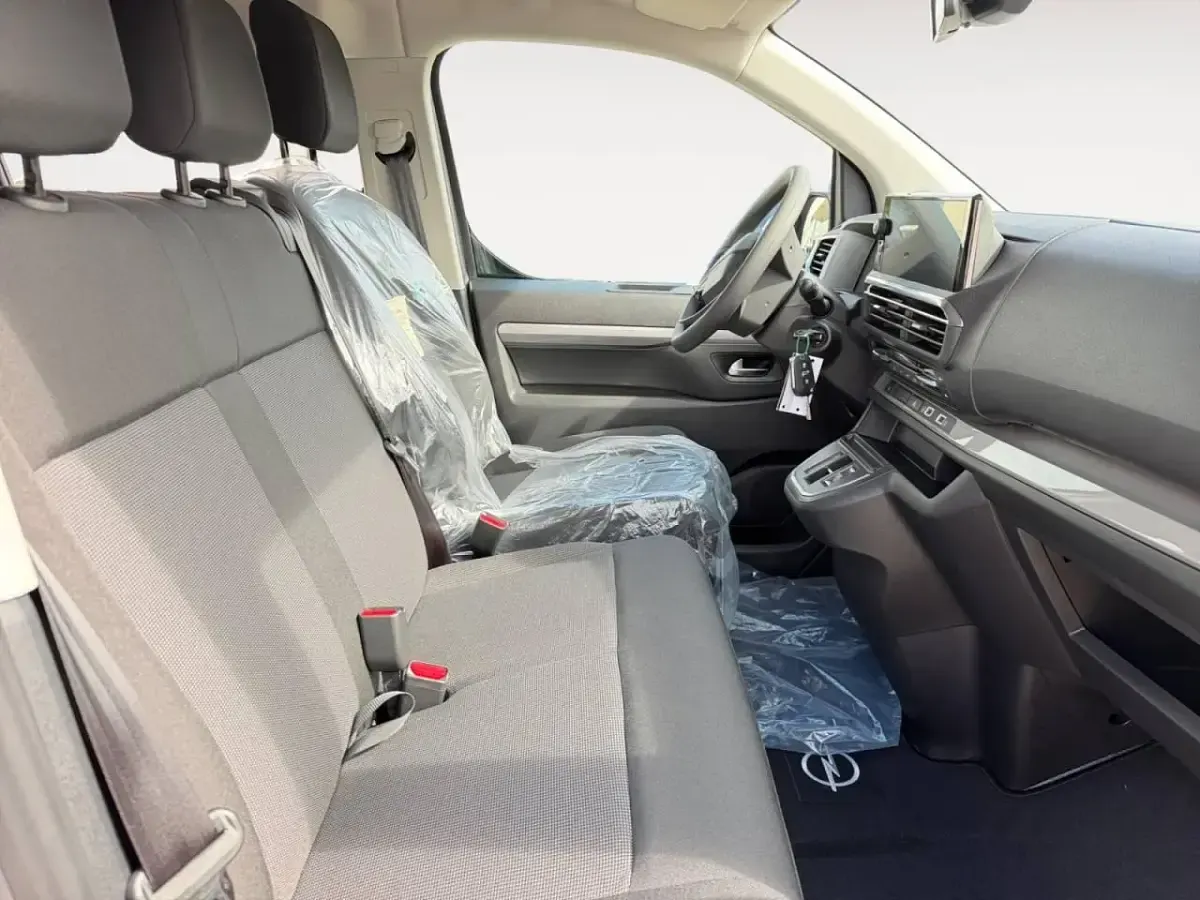 Usado Opel Zafira Life 177 CV (130 kW) 2026 Gris Monovolumen